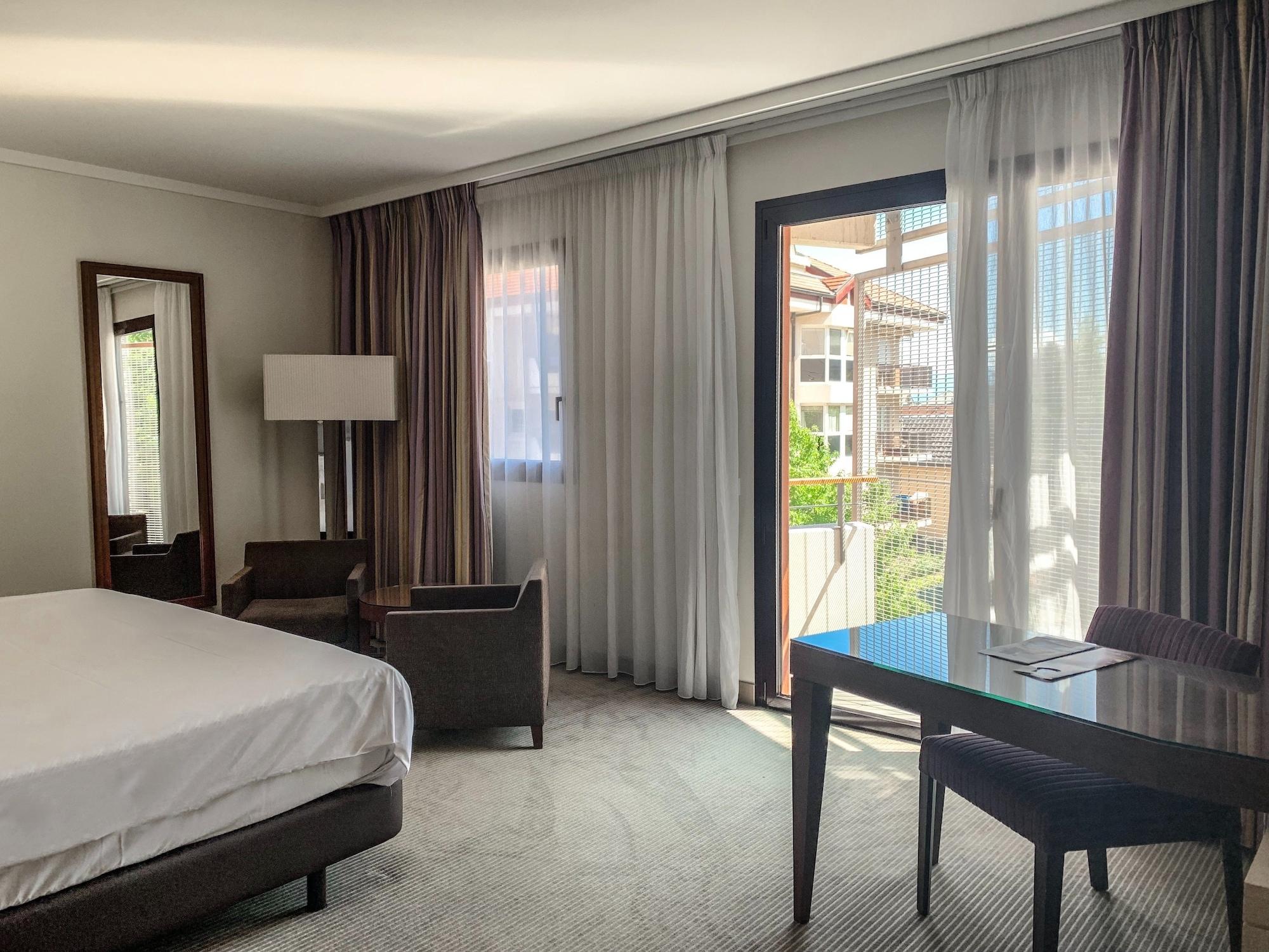 Hotel Hilton Les Bains 4*